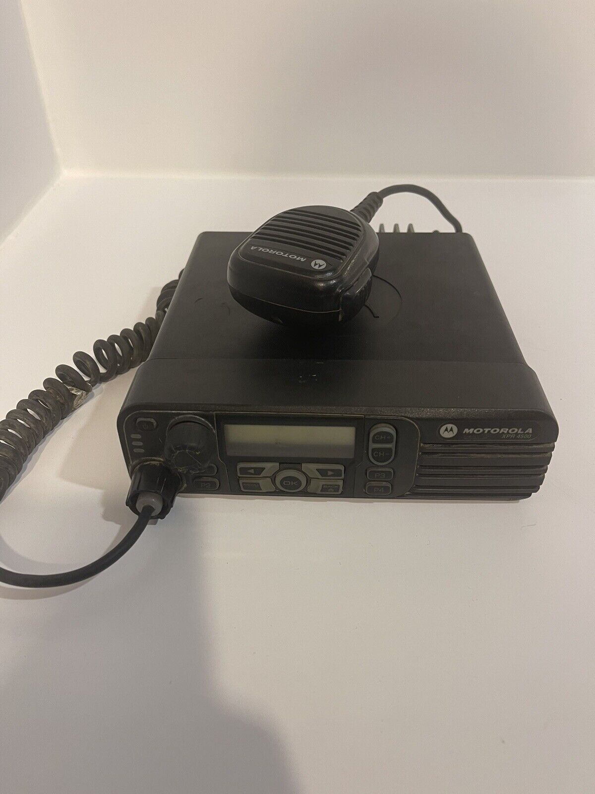 Motorola Xpr4500 Uhf 403-470, 160 Ch. Mobile.