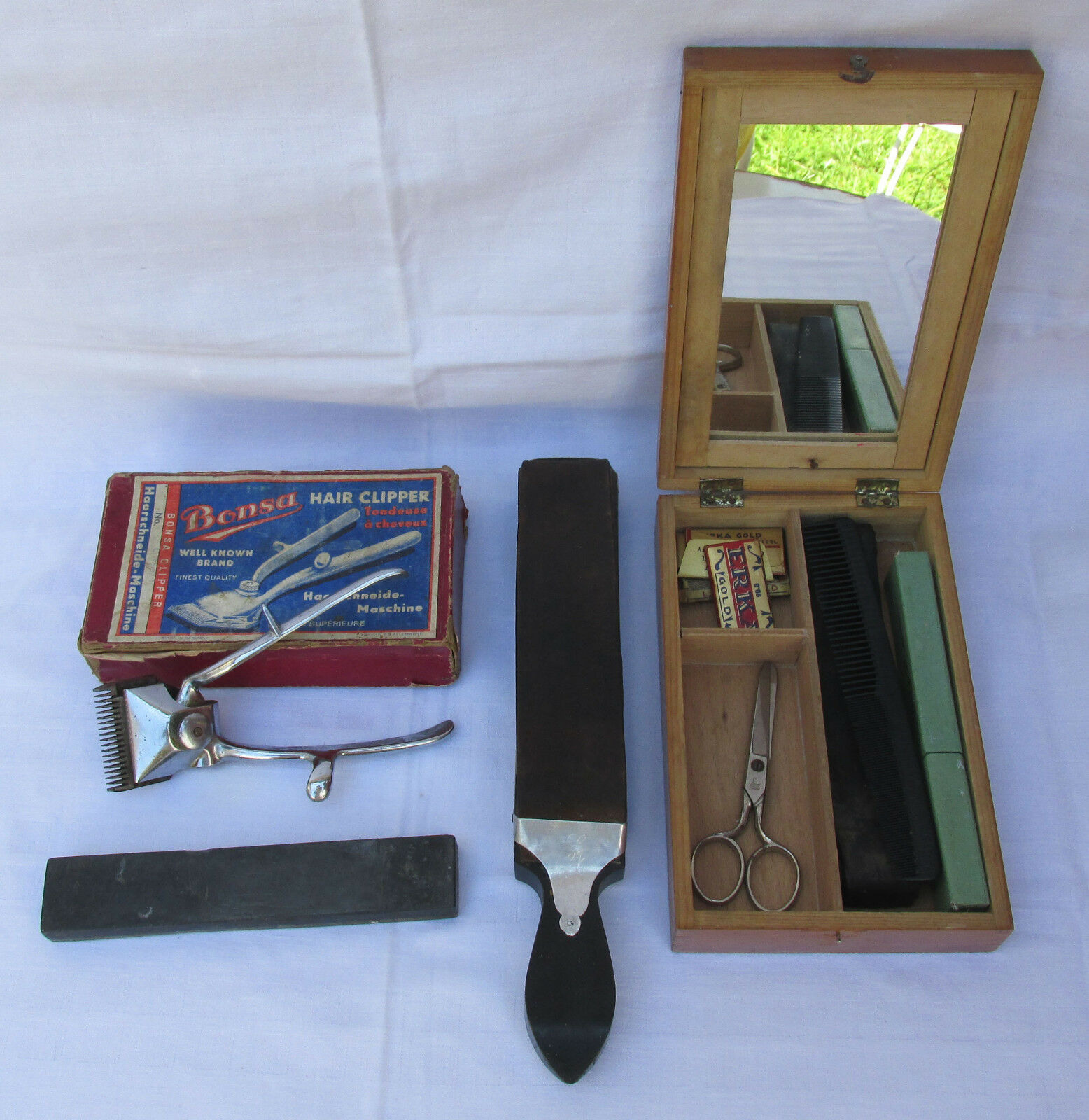 Vintage Old Hand Shaving Shaver Razor & Hairdresser Set